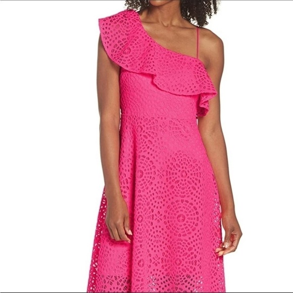 Lilly Pulitzer Dresses & Skirts - COPY - Lilly Pulitzer pink dress size 00